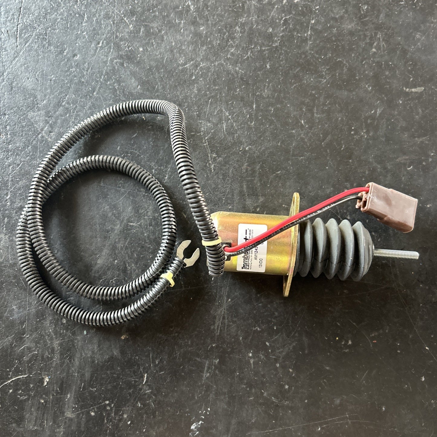 SOLENOIDE ARRESTO GASOLIO JOHN DEERE AM124377 PER 955 F935