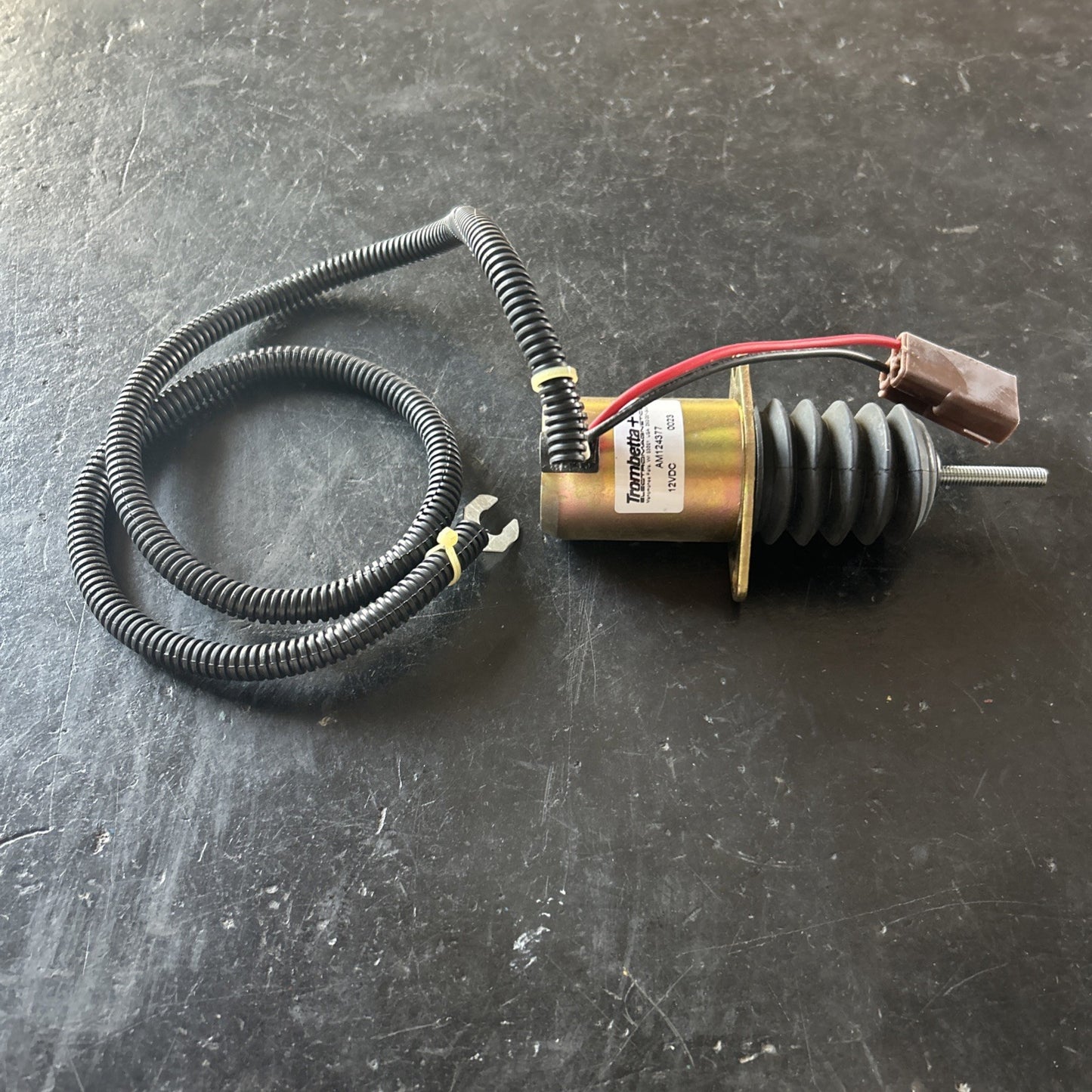 SOLENOIDE ARRESTO GASOLIO JOHN DEERE AM124377 PER 955 F935